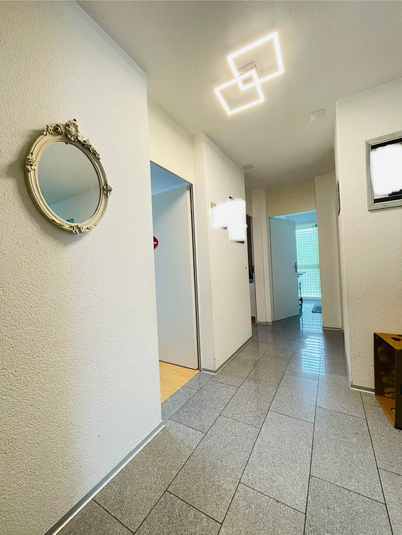 Busswil-Lyss, appartamento di 4.5 locali con posto giardino (9)