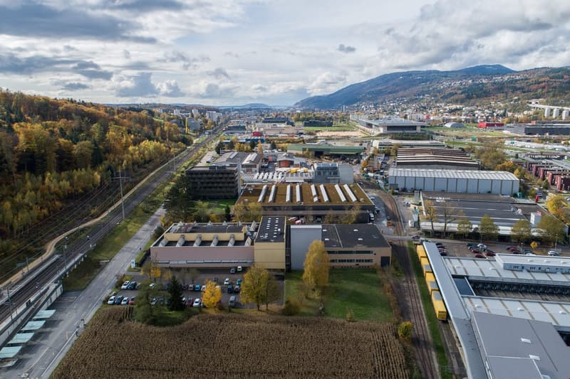 Spazio commerciale o ufficio di 457m2 al piano attico con ascensore (3)