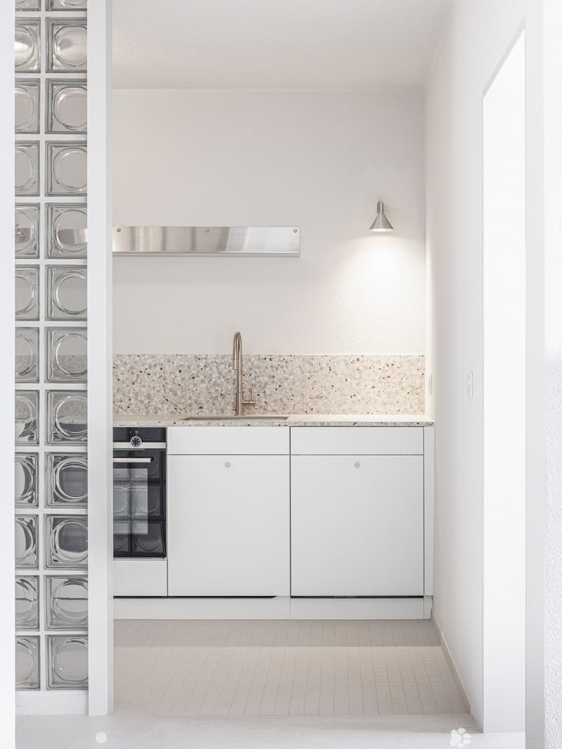 WG-Wohnung/Zimmer zu vermieten - komplett sanierte und möblierte Wohnung (3)