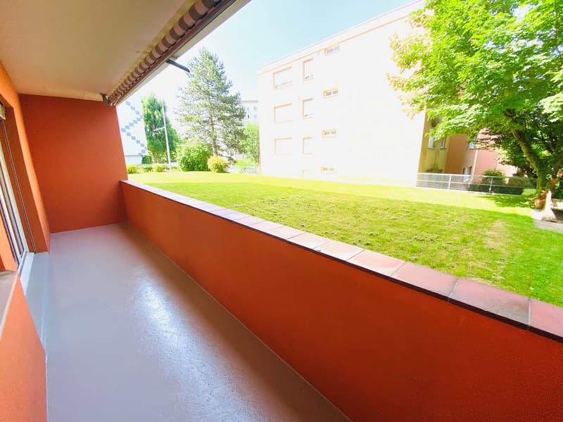 Appartamento attraente 4½ locali con balcone in una posizione tranquilla (8)