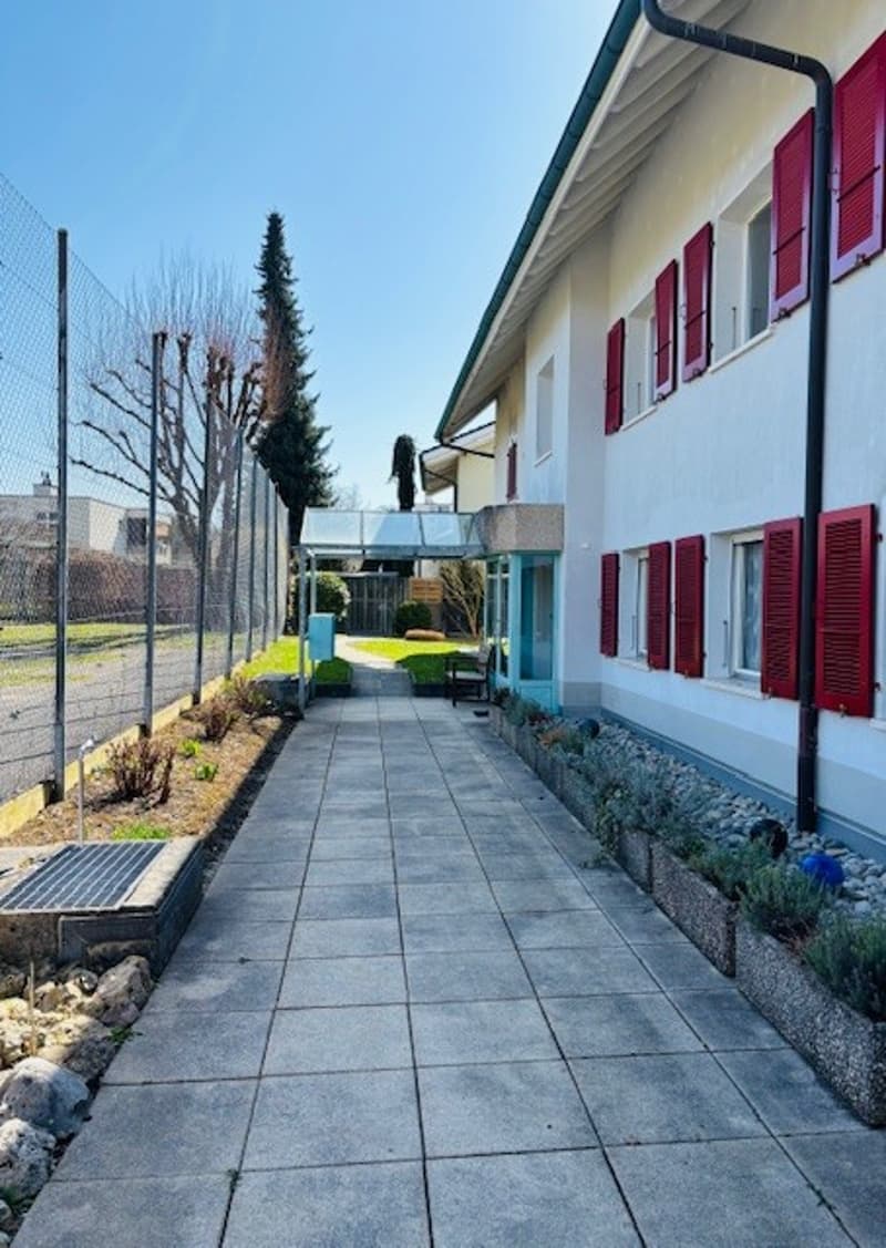 4.5-Zimmerwohnung in gepflegtem Mehrfamilienhaus (3)