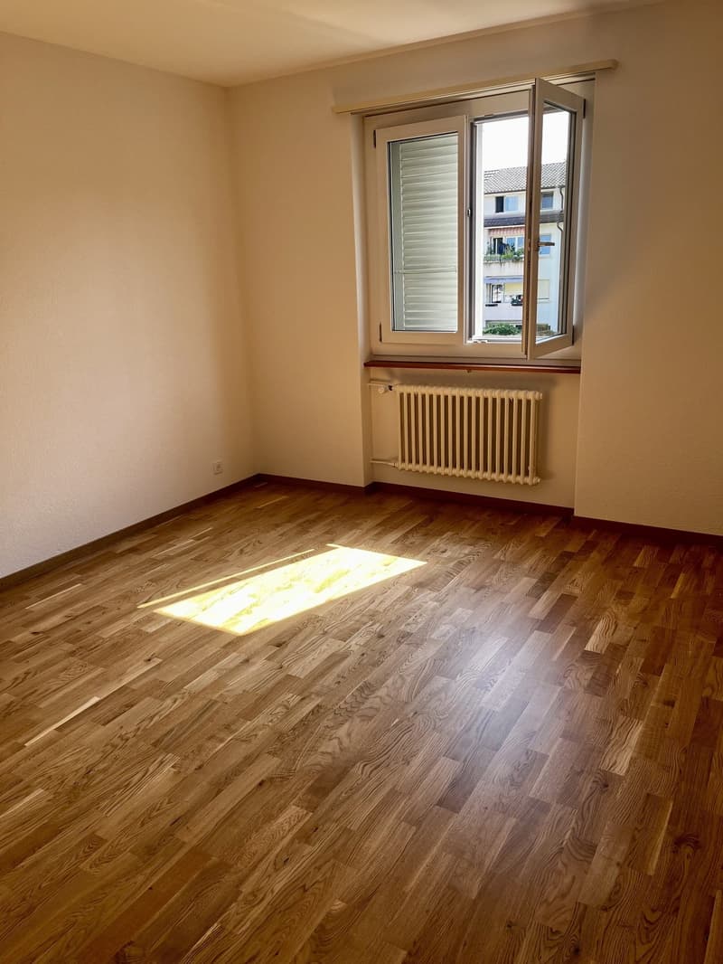 Helle 3-Zimmer-Wohnung mit Balkon in Büren an der Aare (3)