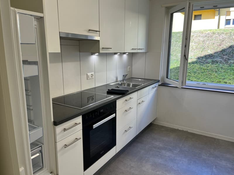 3.5-Zimmer-Wohnung mit Balkon im HP in Grenchen (2)