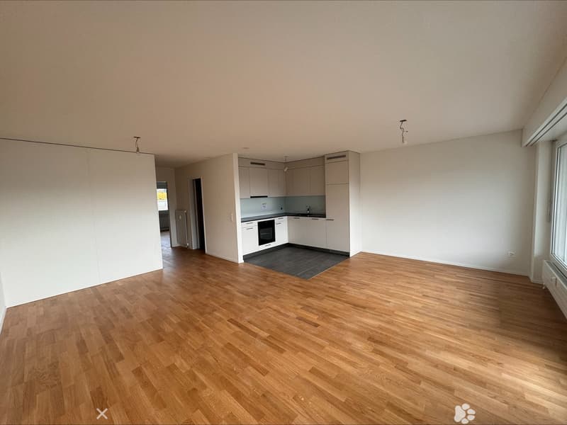 Komplett sanierte 3.5-Zimmerwohnung (2)
