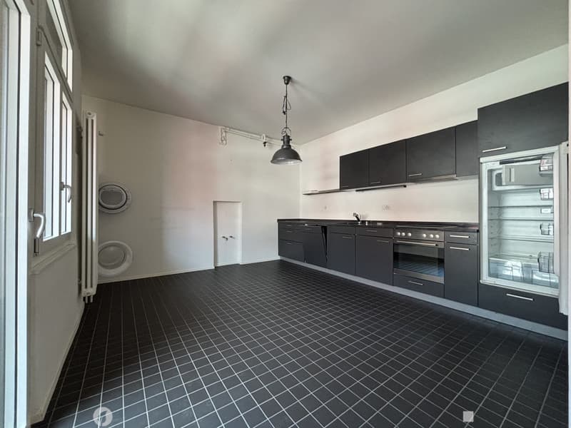 Grosszügige Loft mit separatem Schlafzimmer (6)