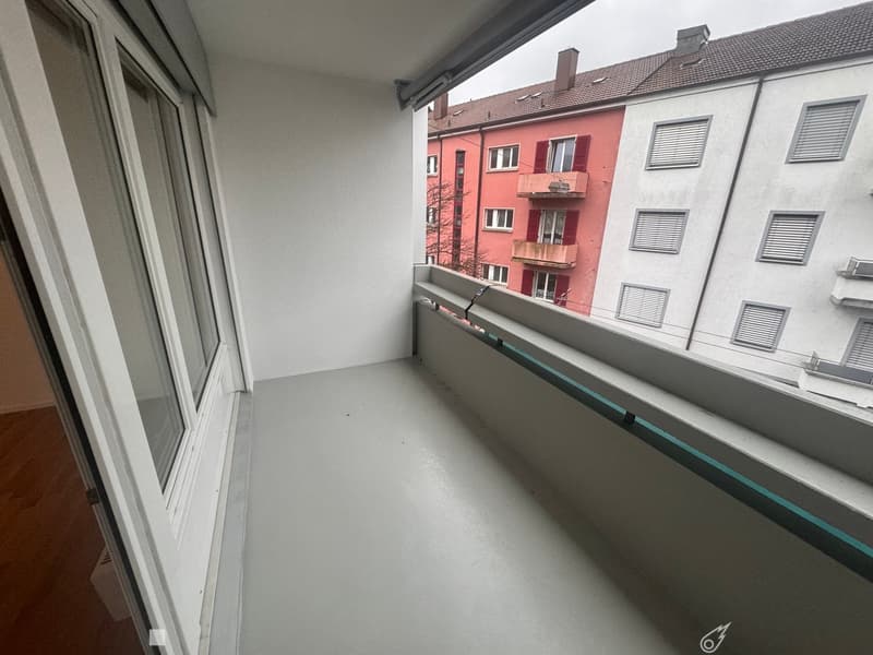 Komplett renovierte 1-Zimmerwohnung im Mettquartier (4)