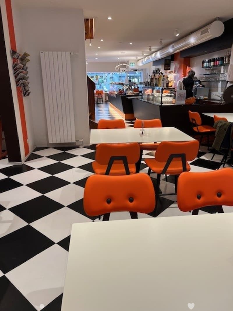 Charmantes Café Lokal an der Marktgasse 16/18 in Biel (3)