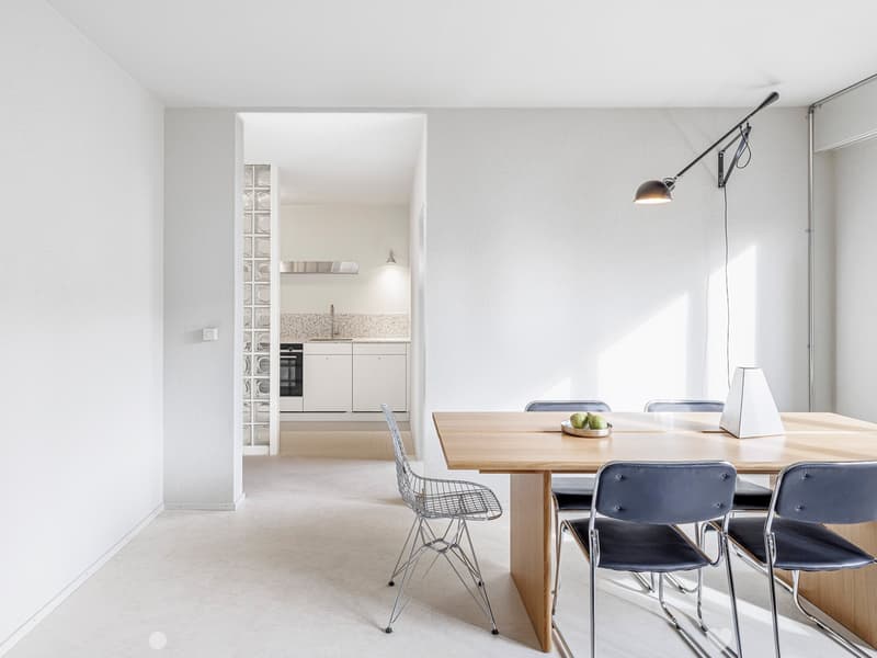 WG-Wohnung/Zimmer zu vermieten - komplett sanierte und möblierte Wohnung (1)