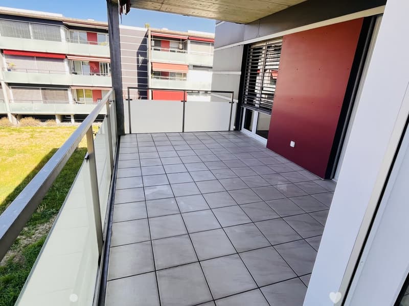 Helle 4-Zimmer-Wohnung mit Balkon und moderner Ausstattung in Biel (3)