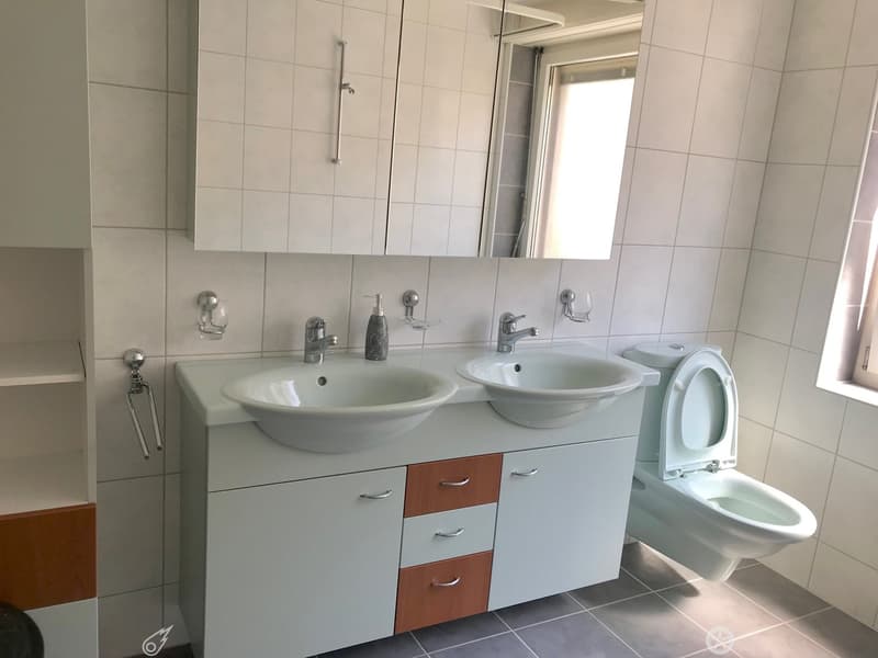 Helle 3.5-Zimmer-Wohnung an zentraler Lage in Biel (4)