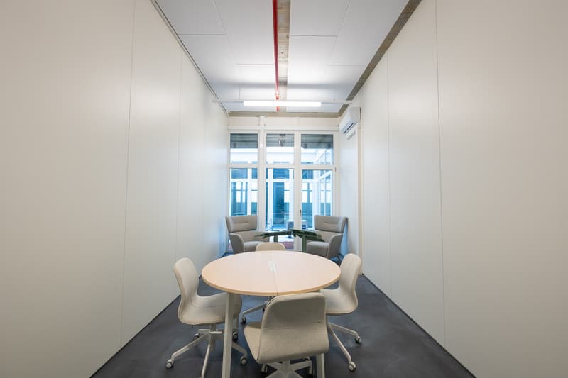 Office space with large rooftop terrace (13)