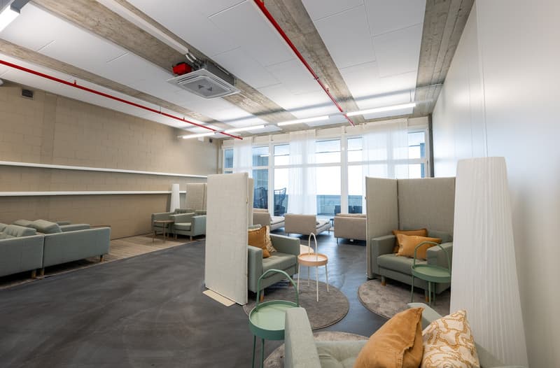 Spazio espositivo/spazio commerciale/spazio fisioterapia (177 m2) nel cuore della Svizzera (3)