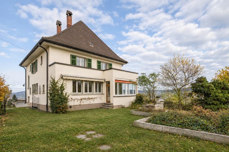 Herrschaftliche 6-Zimmer-Villa mit traumhafter Panoramasicht in Burg AG (1)