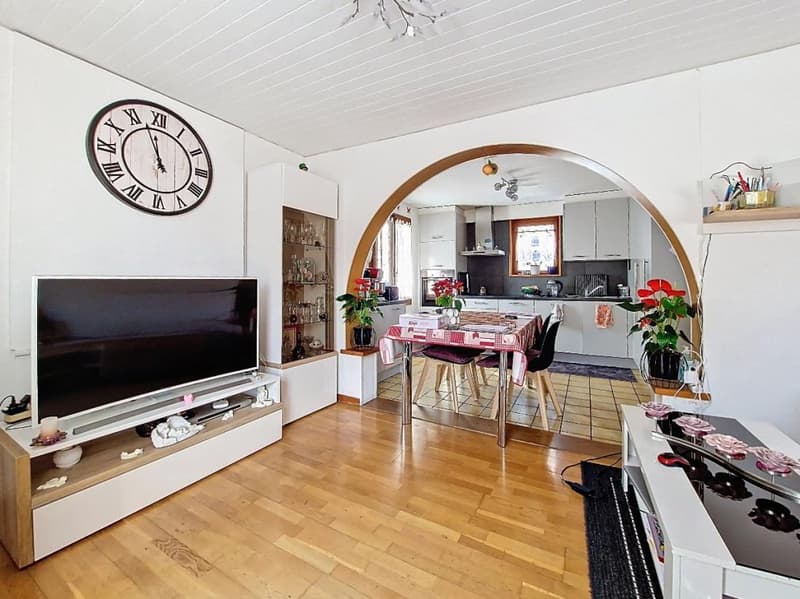 Fully, charming 5.5-room house of 160 m2 with garage and parking spaces (5)