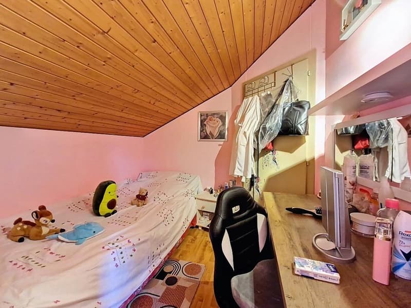 Fully, charming 5.5-room house of 160 m2 with garage and parking spaces (15)
