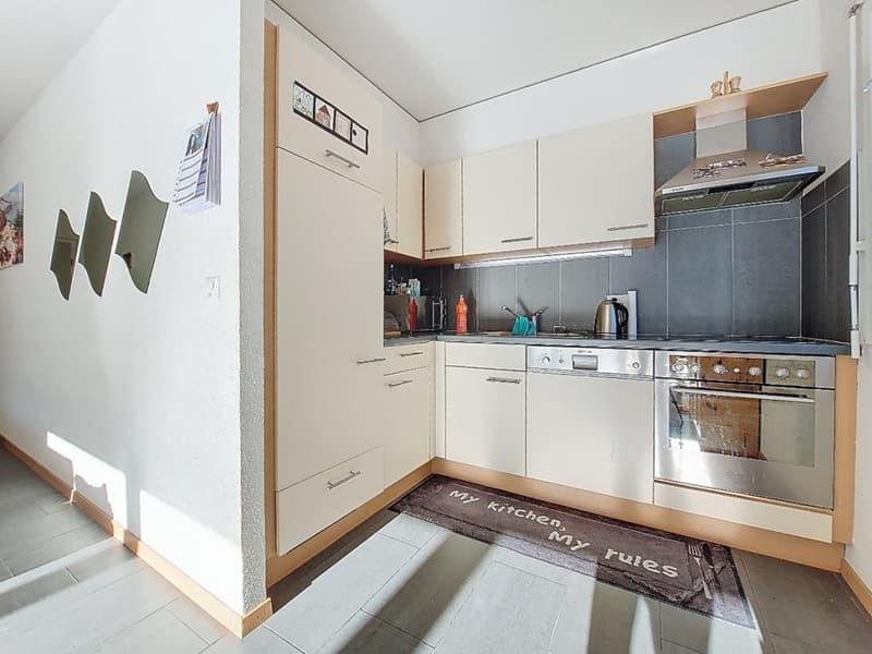 Sion/Pont-de-la-Morge, schönes 4.5-Zimmer-Apartment mit 104 m2, Balkon und 2 Parkplätzen (8)
