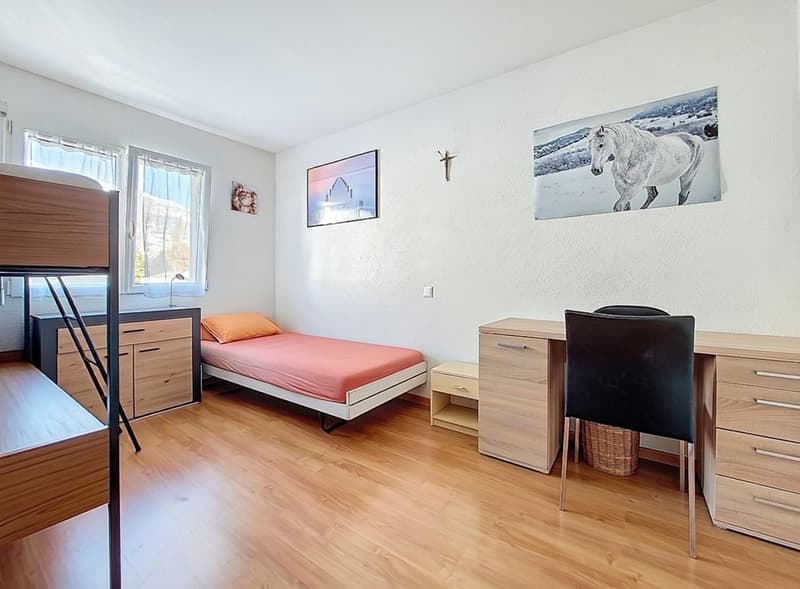 Sion/Pont-de-la-Morge, schönes 4.5-Zimmer-Apartment mit 104 m2, Balkon und 2 Parkplätzen (12)