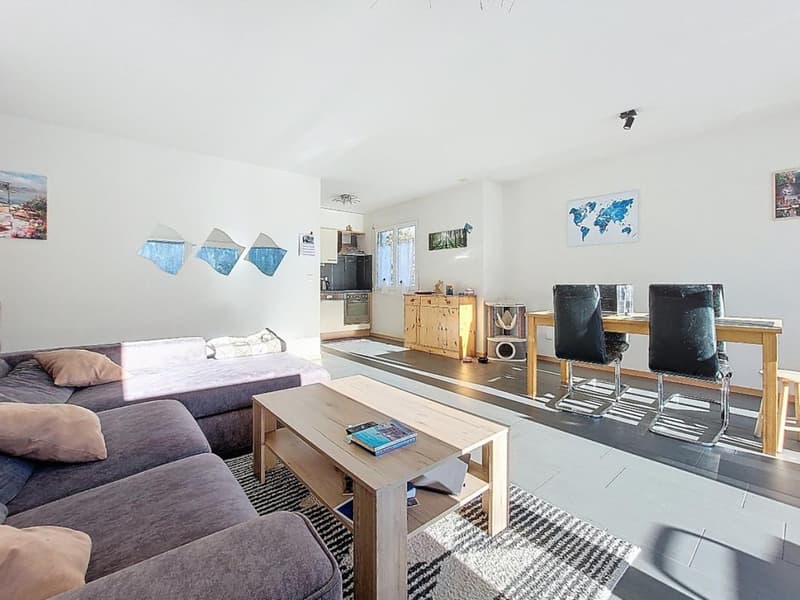 Sion/Pont-de-la-Morge, schönes 4.5-Zimmer-Apartment mit 104 m2, Balkon und 2 Parkplätzen (6)