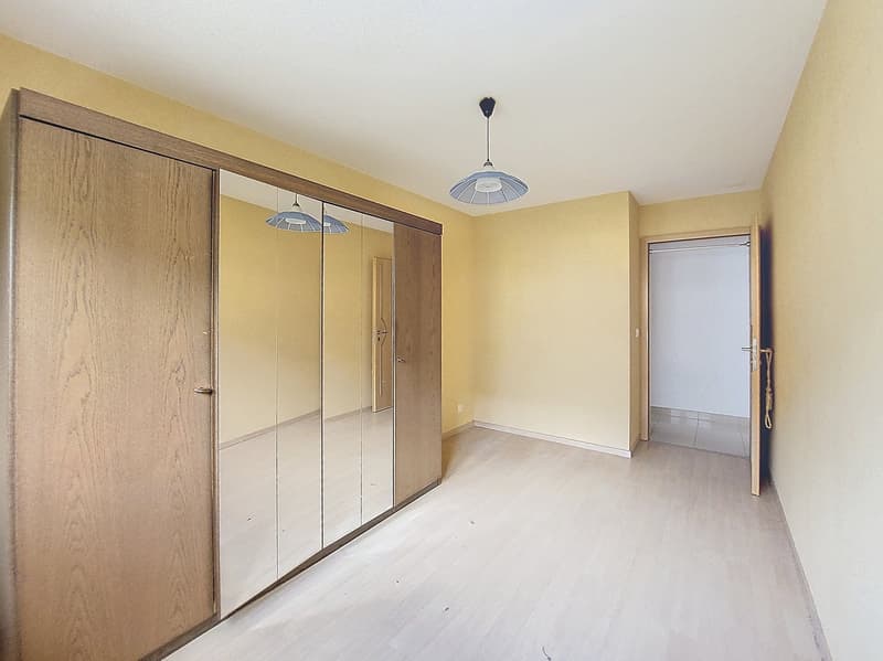 Vétroz, appartamento di 4,5 locali di 129 m2 vicino ai servizi con garage e posto auto (16)