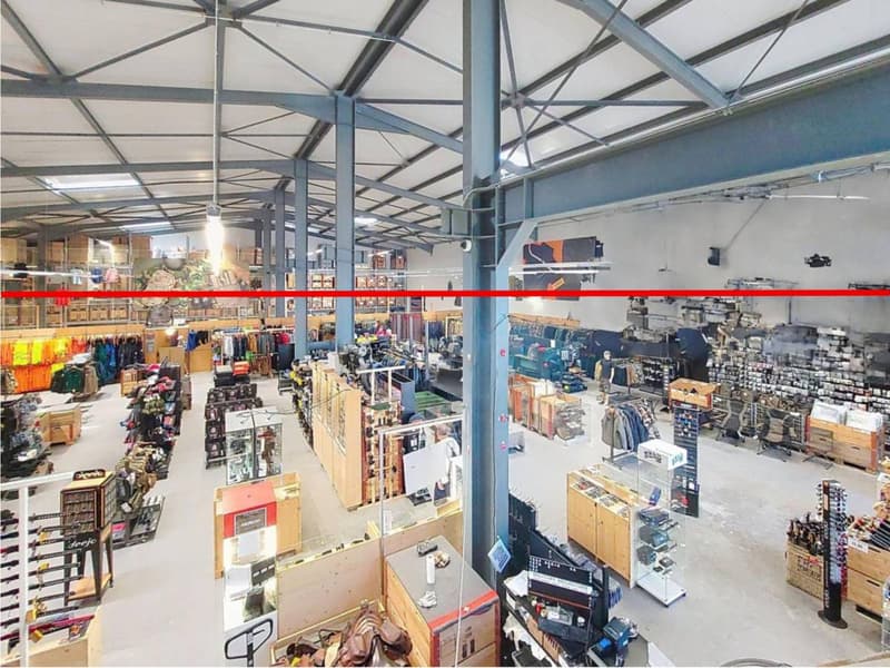 Sion, 2 Lagerhallen im Erdgeschoss und im 1. Stock zu vermieten, 297 m2 each, renoviertes Industriegebäude (2)