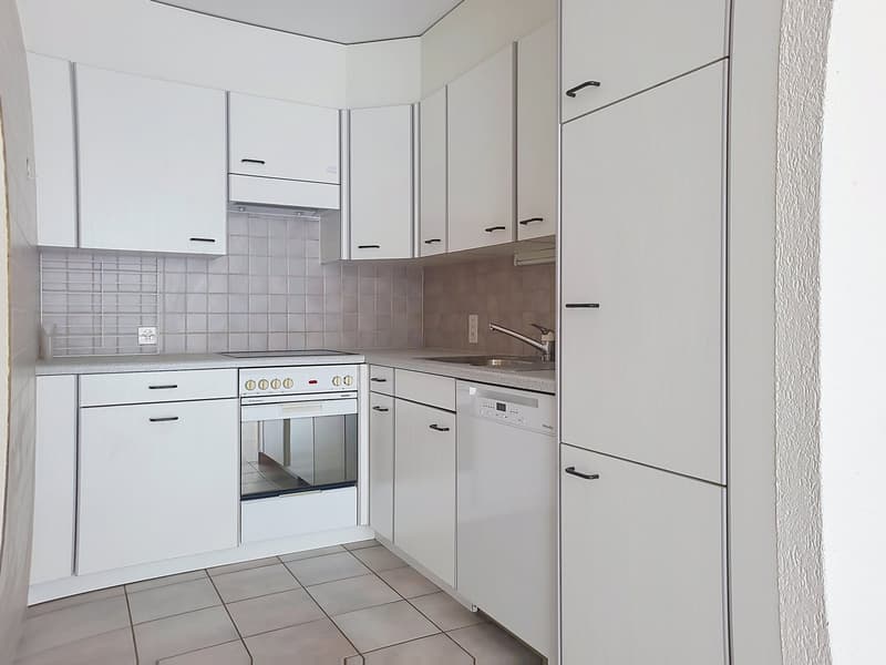 Sion, 2.5-Zimmer-Wohnung im Westen der Stadt mit Parkplatz (2)