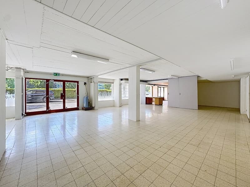 Sion, city center: 230 m² commercial space with great potential for renovation (1)