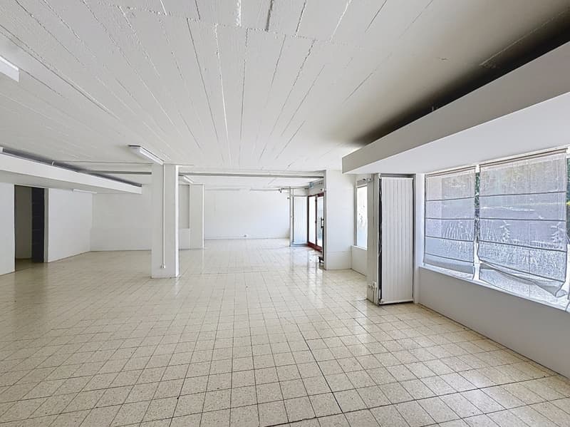 Sion, city center: 230 m² commercial space with great potential for renovation (3)