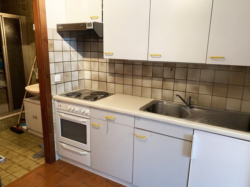 Sierre – Studio con piccolo spazio privato davanti e posto auto incluso all'ingresso della città (6)