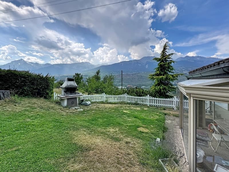 Sion, Villa mit 5.5 Zimmern von 197m2 in den Höhen von Bramois, inmitten der Natur, Garage, überdacht (23)