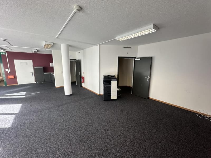Crissier – Büro von 149 m² im Erdgeschoss, nahe dem Zentrum und den Autobahnanschlüssen (6)