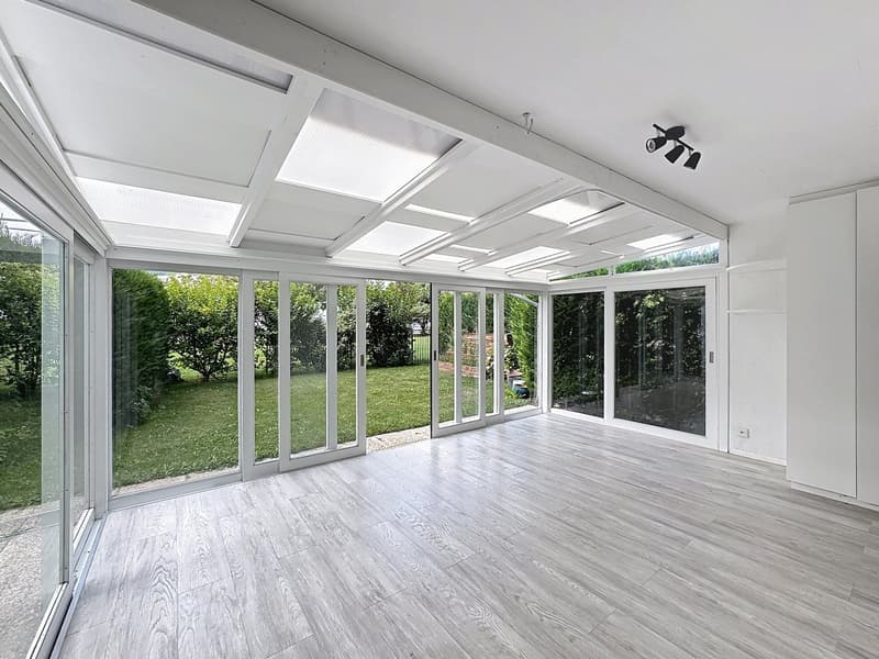 Sion – Appartamento di 2.5 locali al pian terreno con prato privato e garage-box, vicino al centro città (2)