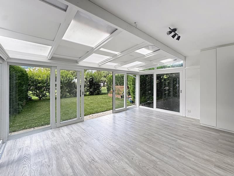 Sion – Appartamento di 2.5 locali al pian terreno con prato privato e garage-box, vicino al centro città (4)
