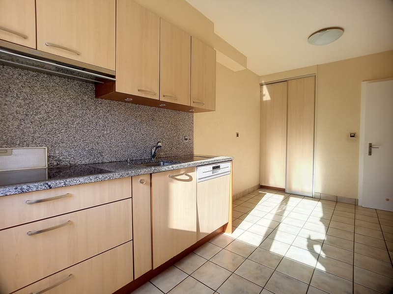 Sion, appartement de 5.5 pièces au cœur du quartier de Vissigen avec place de parc (3)