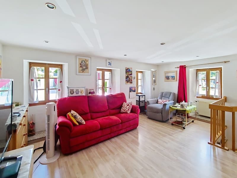 Grône, maison de 4.5 pièces de 151 m2 avec extérieures verdoyant et 2 places de parc (2)