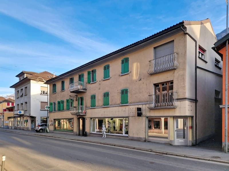 Saxon, lot de 2 immeubles de rendement, 11 appartements, 1 restaurant, 1 commerce, 9 pl. de parc (3)