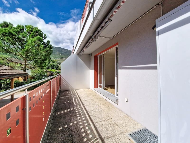 Grône, appartement de 2.5 pièces avec grand balcon et place de parc (7)