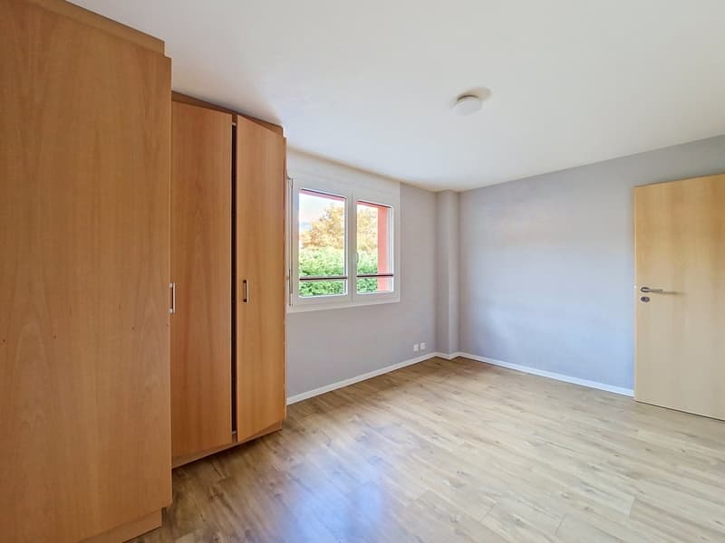 Grône, appartement de 2.5 pièces avec grand balcon et place de parc (10)
