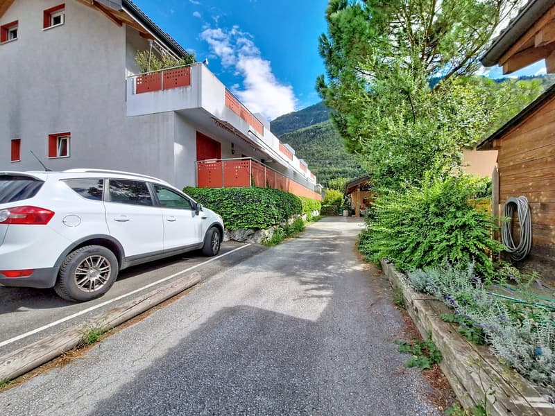 Grône, appartement de 2.5 pièces avec grand balcon et place de parc (18)
