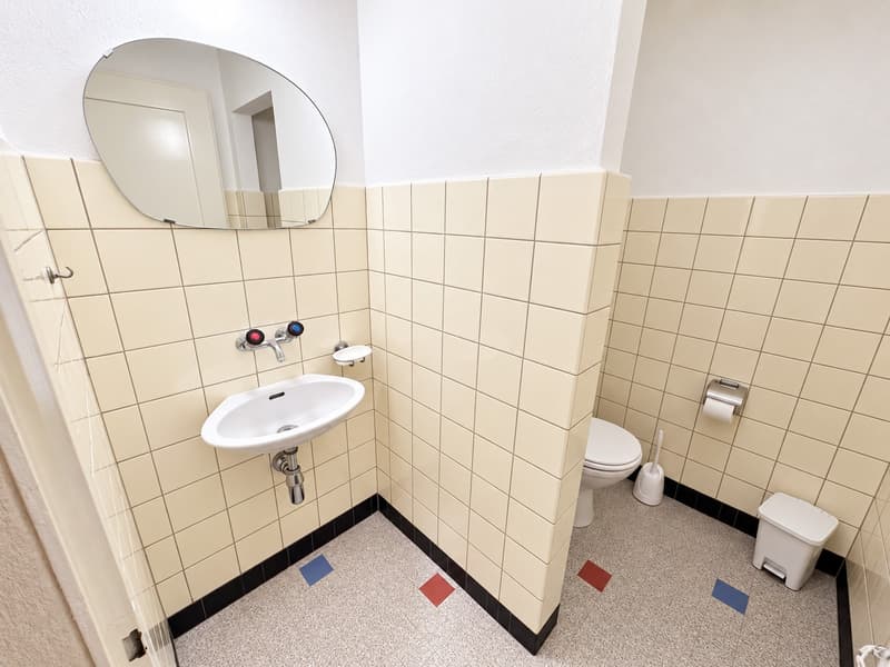 Sierre, local commercial avec sous-sol de 30 m2 aménageable sur demande au cœur de la ville (21)