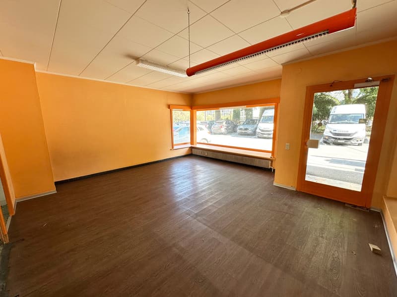 Sierre, local commercial avec sous-sol de 30 m2 aménageable sur demande au cœur de la ville (3)
