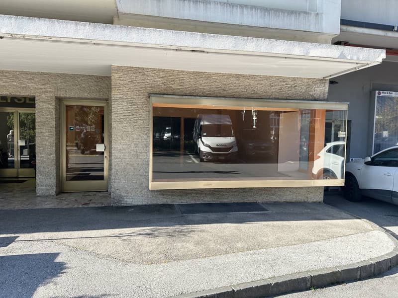 Sierre, local commercial avec sous-sol de 30 m2 aménageable sur demande au cœur de la ville (13)