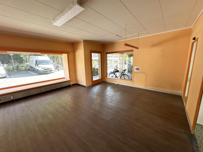Sierre, local commercial avec sous-sol de 30 m2 aménageable sur demande au cœur de la ville (3)