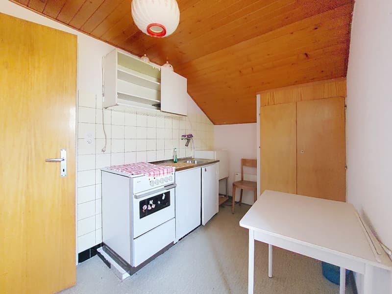 Pramagnon, maison familiale de 230m2 avec pelouse et places de parc extérieures (18)