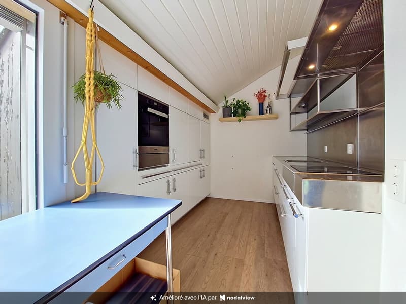 Sion, appartement de 4.5 pièces au centre-ville et proche de toutes les commodités (6)