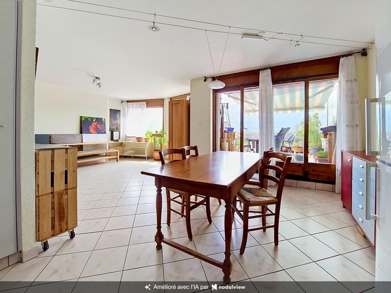 Erde, appartement de 4.5 pièces au centre du village avec 2 places de parc (5)