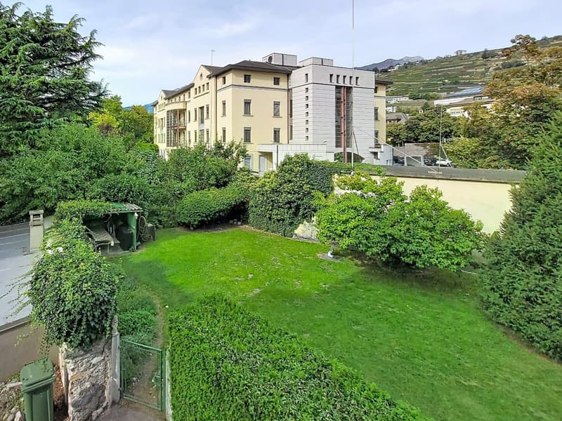 Sion, maison historique au cœur de la vieille ville composé de 5 appartements et 2 bureaux (35)