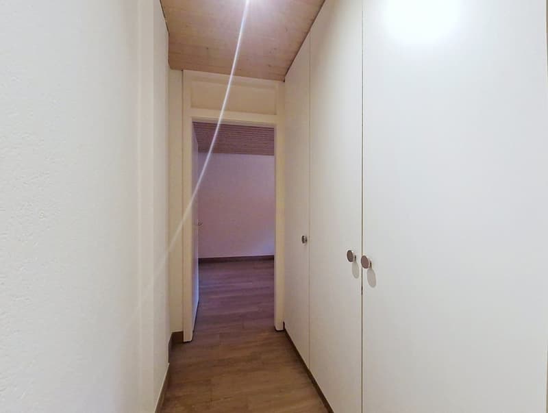 Sierre, appartement de 2.5 pièces rénové avec un bon rendement, proche de Géronde et du technopôle (7)