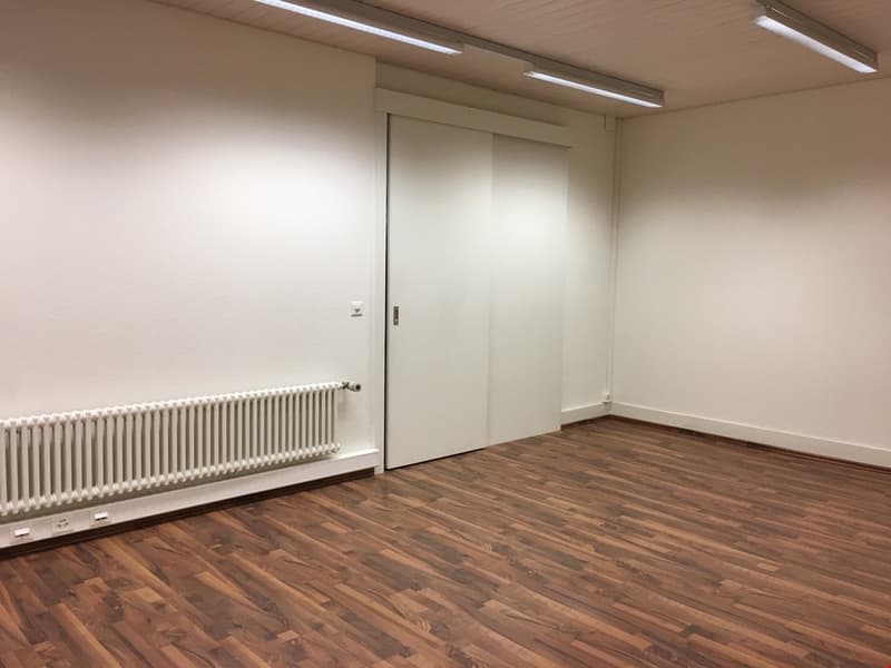Büro, Gewerbe- oder Atelierraum beim Bahnhof Kehrsatz (2)