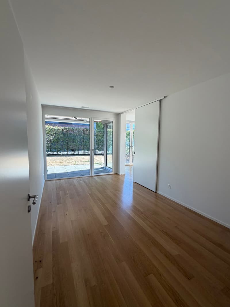 Luxuriöse & barrierefreie 4.5-Zimmer-Wohnung mit eigenem Garten (11)