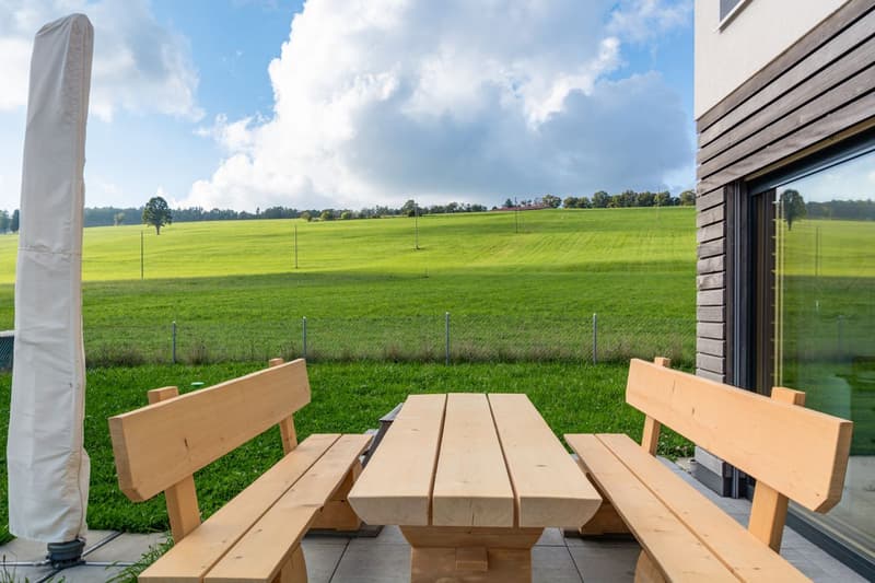Casa individuale nuova in zona tranquilla - con vista libera (2)